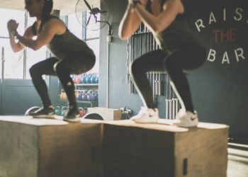 How to do Sumo squat to work buttocks and legs