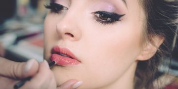 YouTube reinvents beauty tutorials with an augmented reality feature