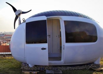 There is a self-sufficient and ecological caravan and it seems ideal for lovers of sustainable travel