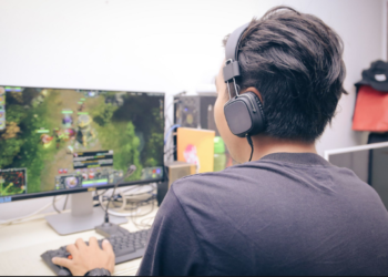 Why Should You Invest Money In Online Gaming?