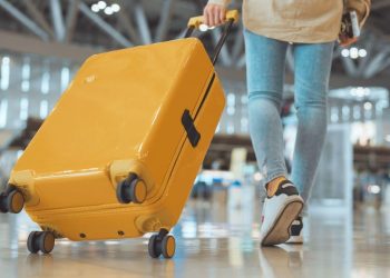 Traveling With Rechargeable Hearing Aids? Your Battery Anxiety Will Be Gone After Reading This Post!